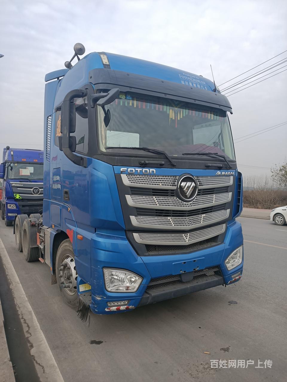 低价出售17年欧曼est460马力双驱牵引车