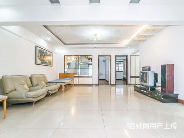 【搞定了！】出租牌楼1818美食广场楼上员工宿舍 - 图片 1