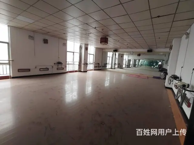 洛阳市老城区青年宫大楼三楼空房招租,价格优惠,可做教育培训. - 图片 3