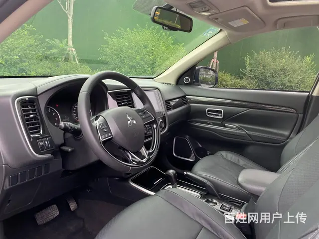 三菱 欧蓝德 2018款 2.0 无级 两驱嘉乐版7座 - 图片 8