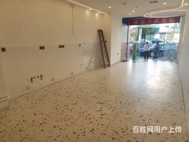 房东直租新香洲临街一楼旺铺70平出租 - 图片 3