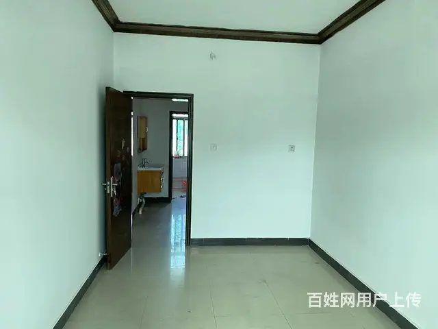 急售！世纪广场简装大三房仅售50万，证齐可按揭 - 图片 3