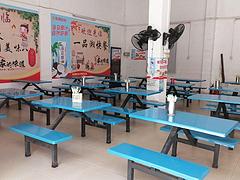 园区餐饮店，客源稳定，上下班都要经过，适合夫妻或者有经验的人