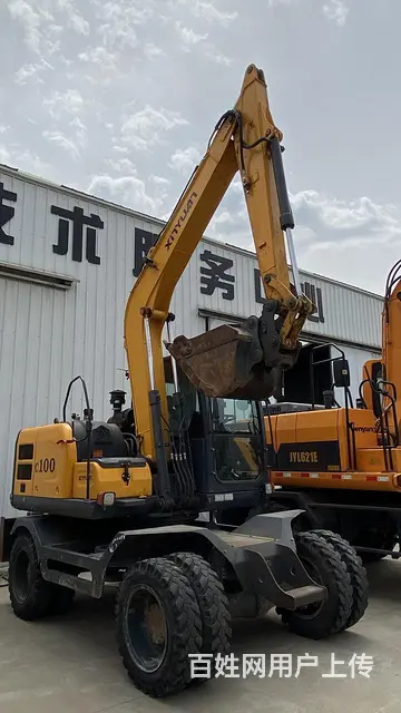 转让精品一手个人新源挖掘机C100价格精美 - 图片