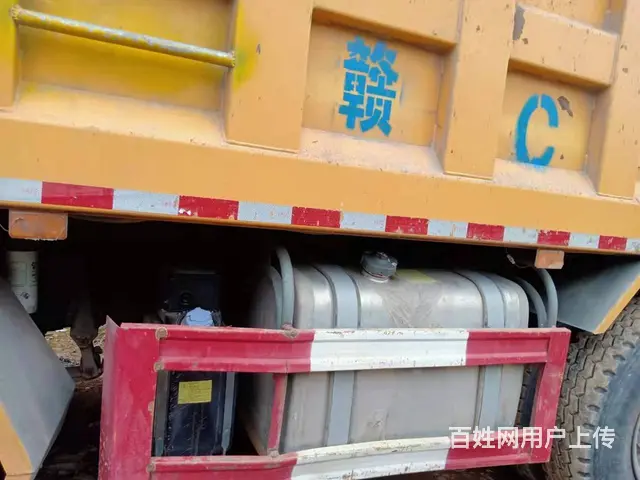 二手440马力豪沃前四后八自卸六米八大箱国五带篷布 - 图片 6