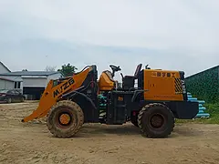 20铲车，自动挡，边减桥，工作100多小时