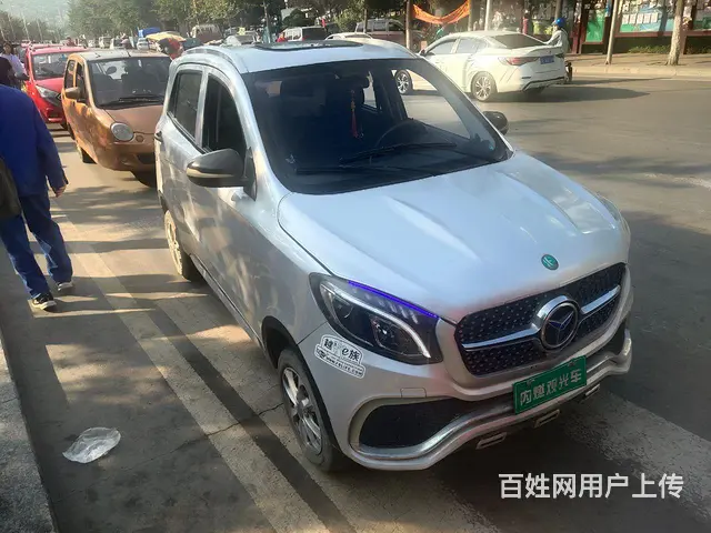 v7老年代步车三缸铃木发动机的图片