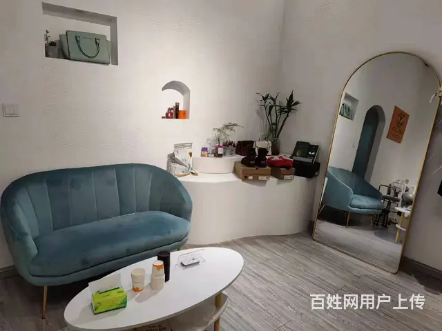金坛区南环二路（吾悦商场6号门旁）100平服装店转让 - 图片 6