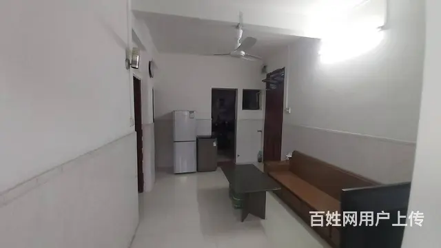新华路步行街附近两房一厅出租 - 图片 2