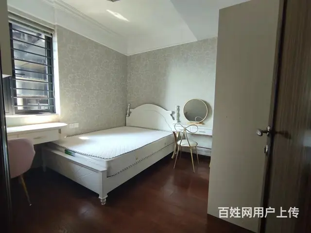 海峡国际四期   精装修  两房一厅  客厅带阳台朝南 看海 - 图片 5