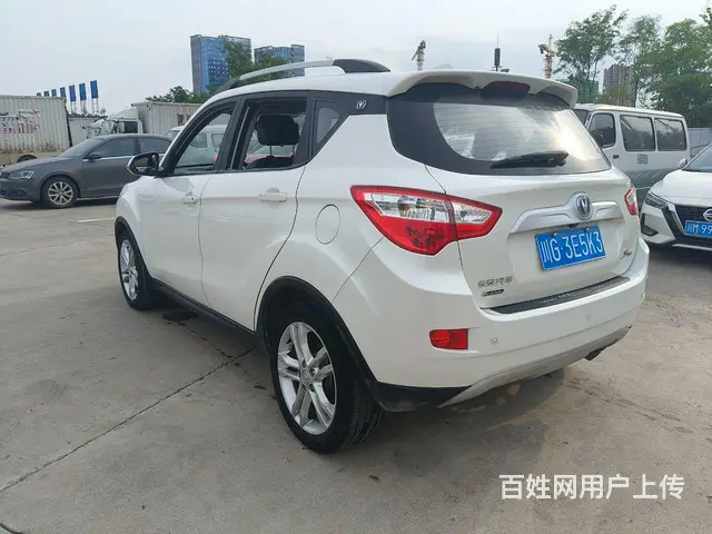 长安CS35 2015款 1.6 手动 尊贵型 - 图片 3