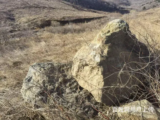 绿色大石头 - 图片 1