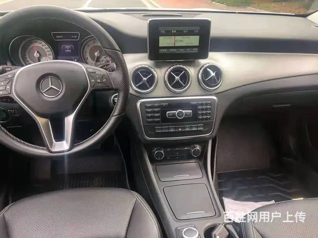 奔驰GLA级 2015款 GLA 200 1.6T 双离合 - 图片 3
