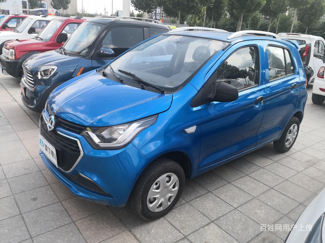 全新雷丁d70油电两用电动汽车
