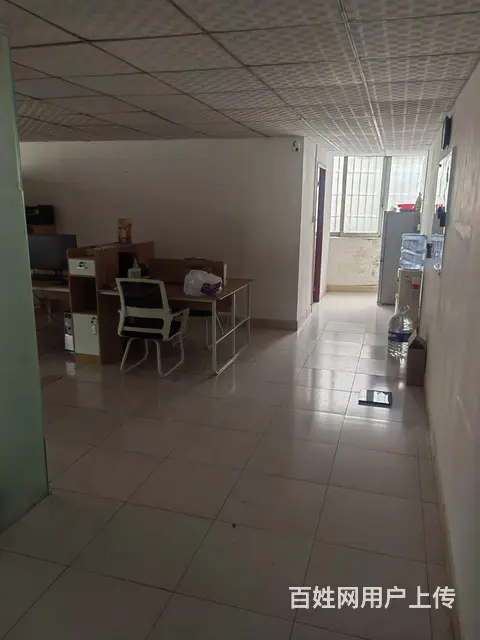 办公室转让，租金超低，剩余一年合同 - 图片 1