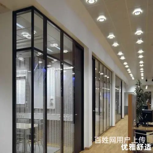 江苏玻璃隔断在现代简约风格的办公室中得到广泛应用 - 图片 4