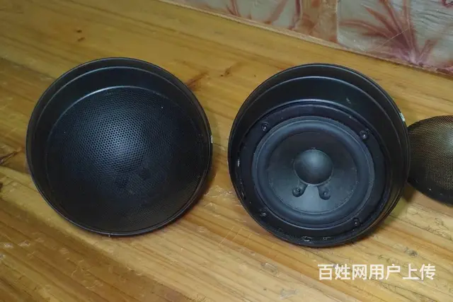 出两个惠威小音箱，送台本田中控车机。 - 图片 1