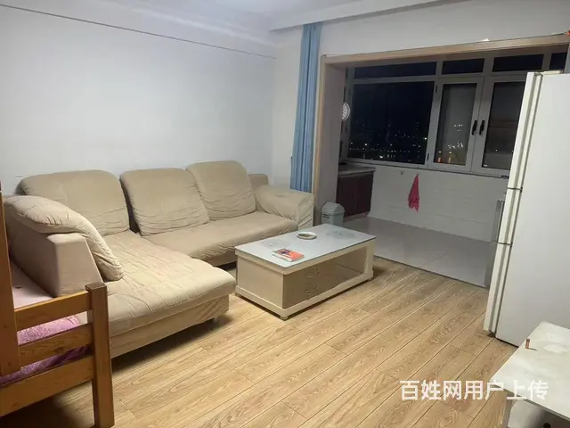 出租文星佳苑24楼，60平，一室一厅一厨一卫，洗衣机，冰箱， - 图片 2