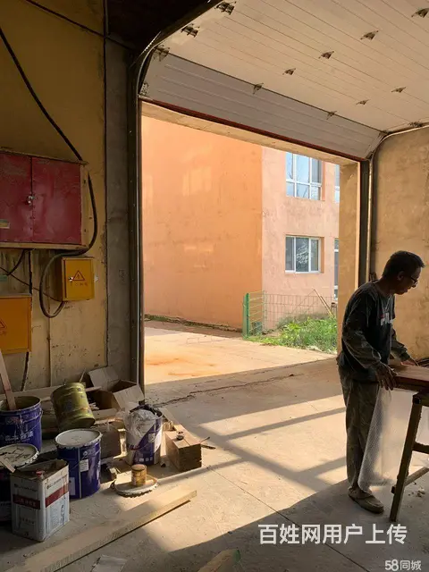 道外民主西环水泥路出口厂房出租出售 - 图片 2