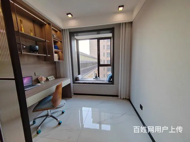 香山名郡洋房 4室2厅2卫南北通透 双阳台 - 图片 7
