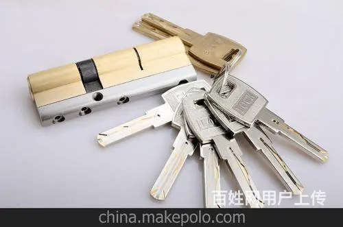 武昌南湖保利中央公馆急开锁换锁芯 - 图片 2