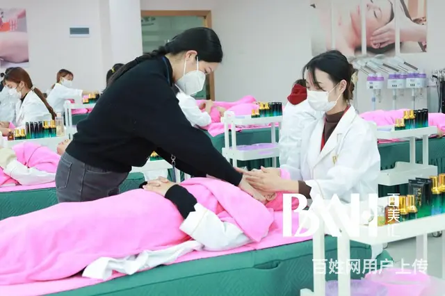 美容师培训学校哪里有？ - 图片 3