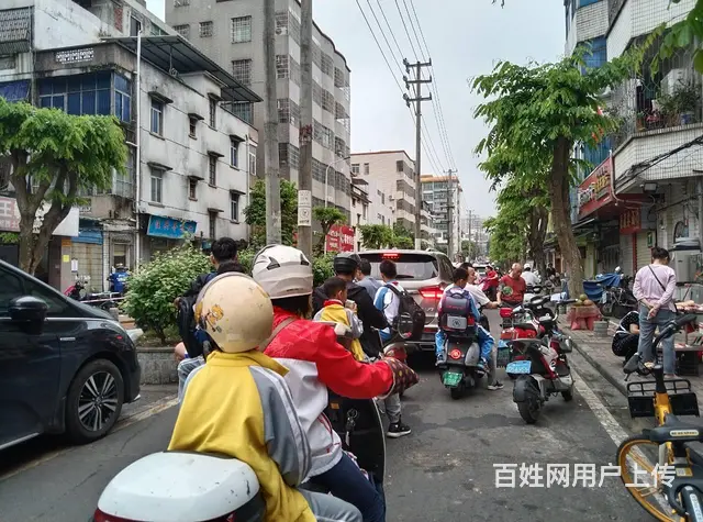 (51旺铺推荐）海垦市场海垦大院旁65平空铺出租 - 图片 10