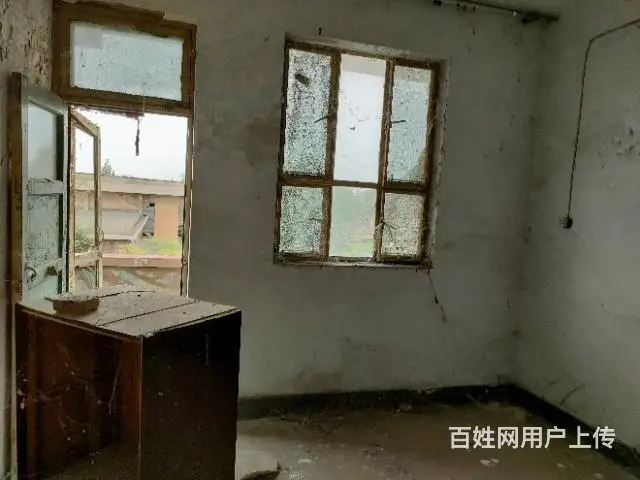 一w，鹤山五楼，二室一厅，随时可以入住。 - 图片 2