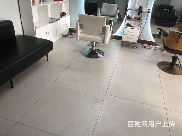 清远市 连江路 沙龙造型 发廊 5 千8 转让 - 图片 4