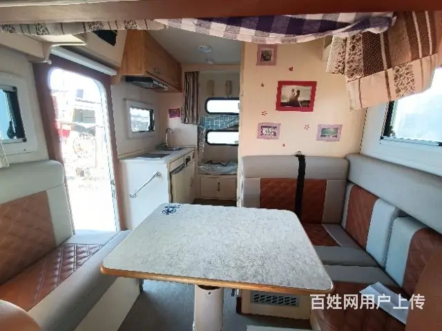 大通6座6卧C型房车租赁 - 图片 4