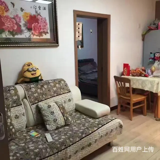 凌河现代城4楼63平两室一厅，精装修.空调，冰箱，洗衣机，热 - 图片 1