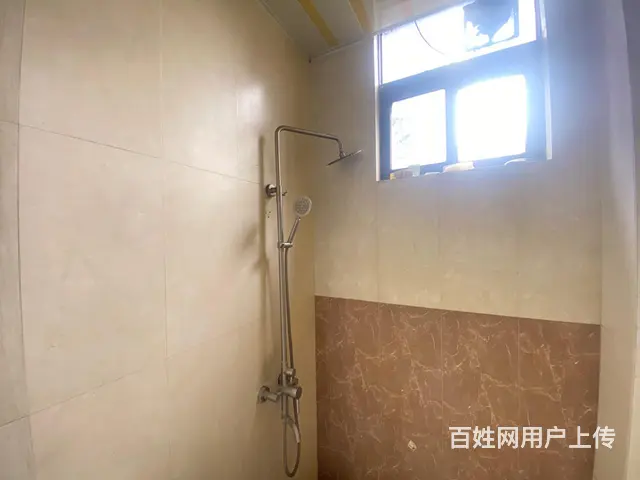 吉大 繁华地段 精装三房 便宜出租 南向大阳台 - 图片 6