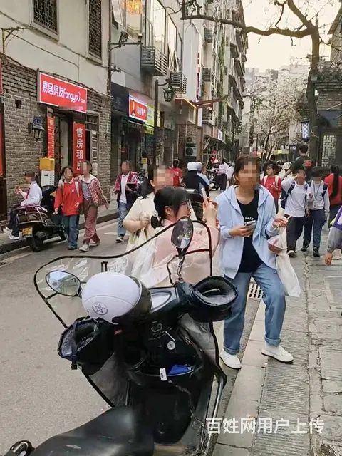（老板本人）五一广场定王台商圈小学边12年老店餐馆转让 - 图片 4