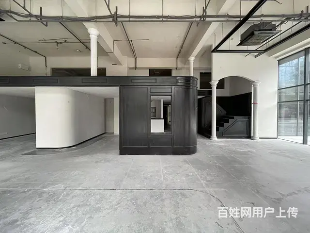 实拍 物联网街 沿街一楼 LOFT服装 婚纱展厅	带水吧台 - 图片 4