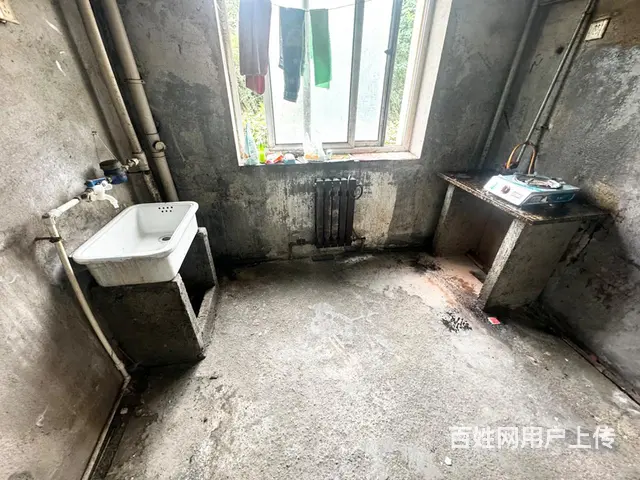 新地号，2楼2楼，南向，靠路边车站近，适合老年人居住，可贷款 - 图片 9