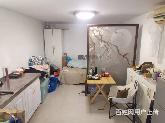 来鹤南区 车库 有水电有卫生间 新装修 - 图片 1
