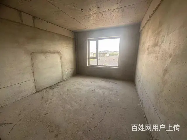 聚福园小区，电梯顶楼带阁楼楼下92 - 图片 1
