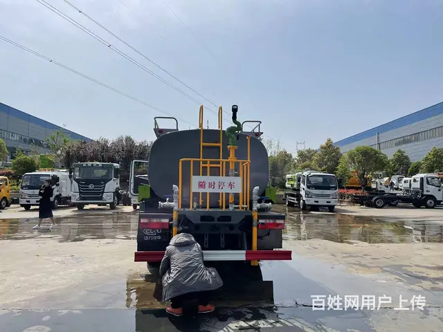 工地降尘洒水车 9方东风福瑞卡洒水车多少钱 - 图片 9