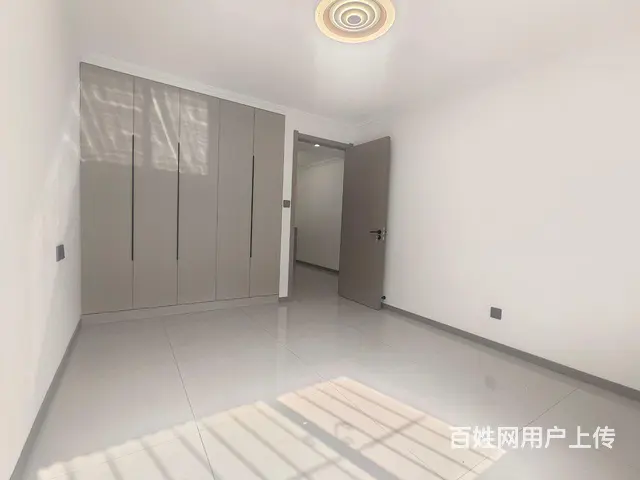 十三方块2楼双阳单间，新换断桥窗，全屋地热！ - 图片 1