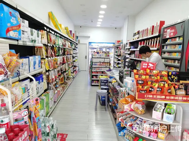 （达州铺源网）西外莲湖广场小区大门口50㎡便利店转让 - 图片 4