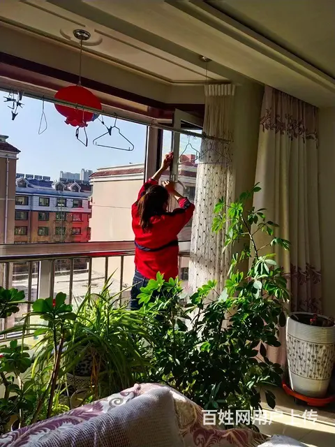 小白专业擦玻璃收拾家大扫除 - 图片 1