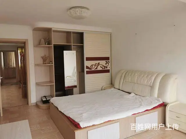 万达广场东侧福莱花园南侧辛庄街精装三室二厅南北通透多层六楼 - 图片 1