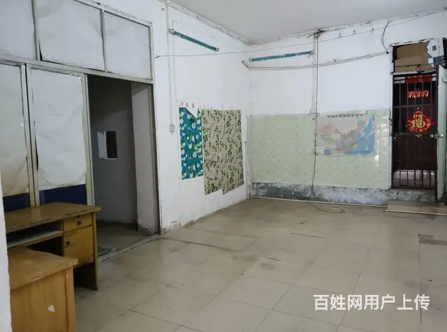 (51旺铺推荐）海垦市场海垦大院旁65平空铺出租 - 图片 5
