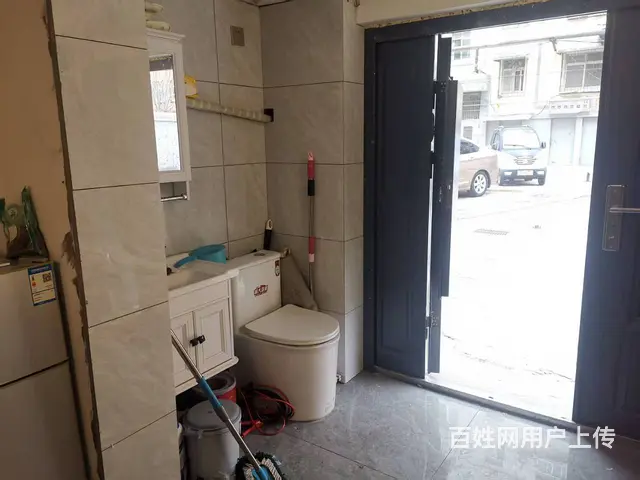 来鹤南区 车库 有水电有卫生间 新装修 - 图片 6
