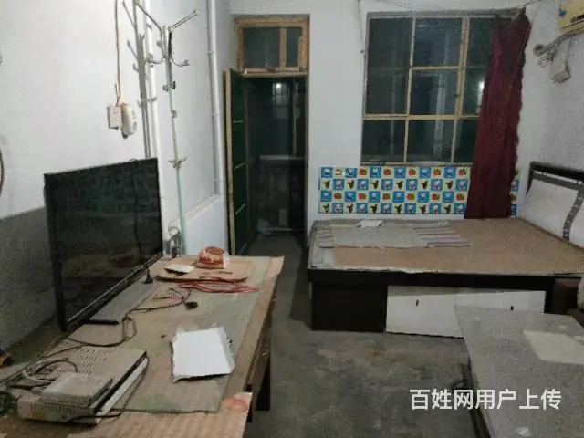 山城九完小学近，三楼。二室一厅。双气 - 图片 3