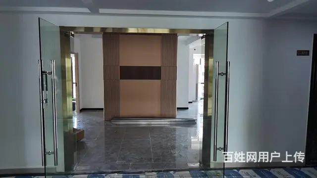 兴发广场，精装修，带空调随时看房 - 图片 4