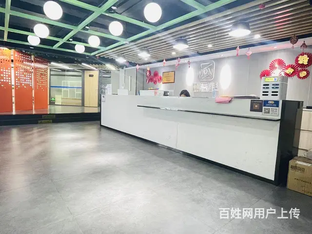 日租、小时租会议室，麓谷西中心地铁口，一次性场地可银行拍照 - 图片 7