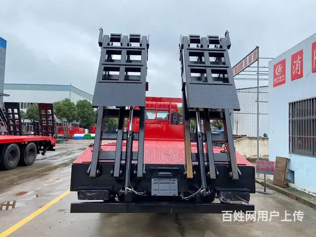 拉200挖掘机钩机拖板车解放前四后四平板车多少钱 - 图片 2