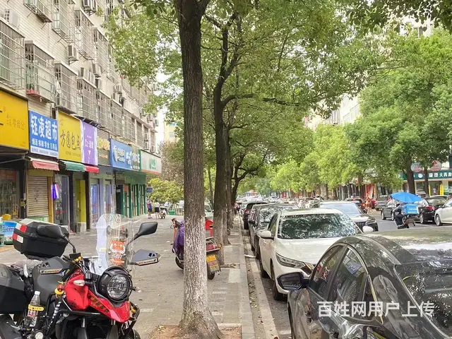 大众传媒，灰埠小区80平精装修，临街餐饮店优价转让4053 - 图片 2