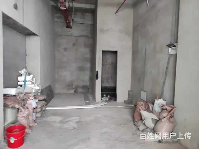 （51旺铺推荐）远大购物广场二楼83平出租 - 图片 8